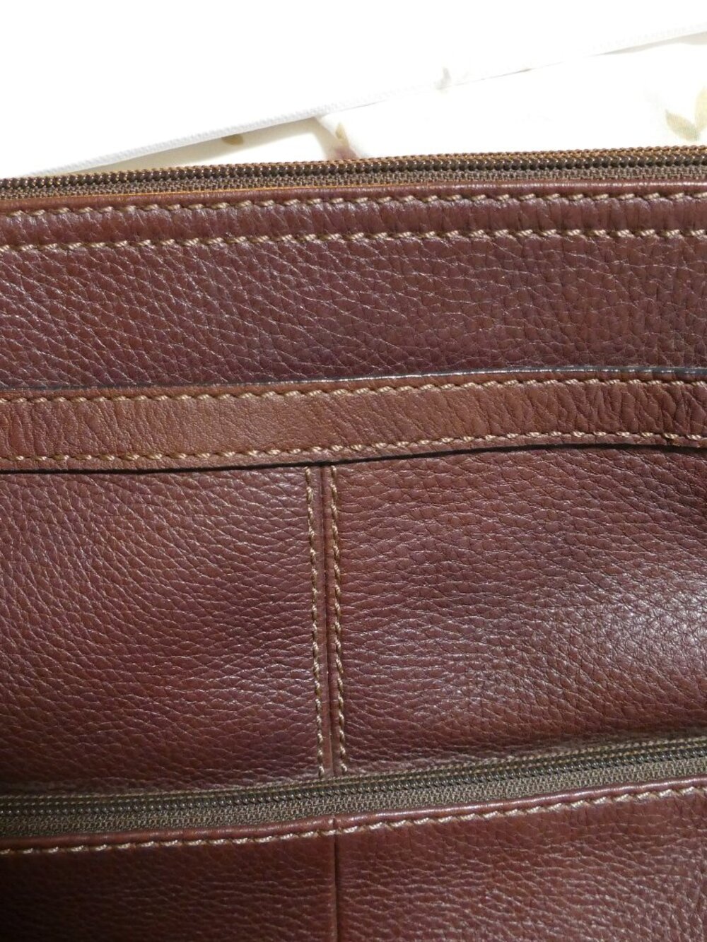 Fossil Morgan Traveler/Crossbody Purse - Picture 13 of 16